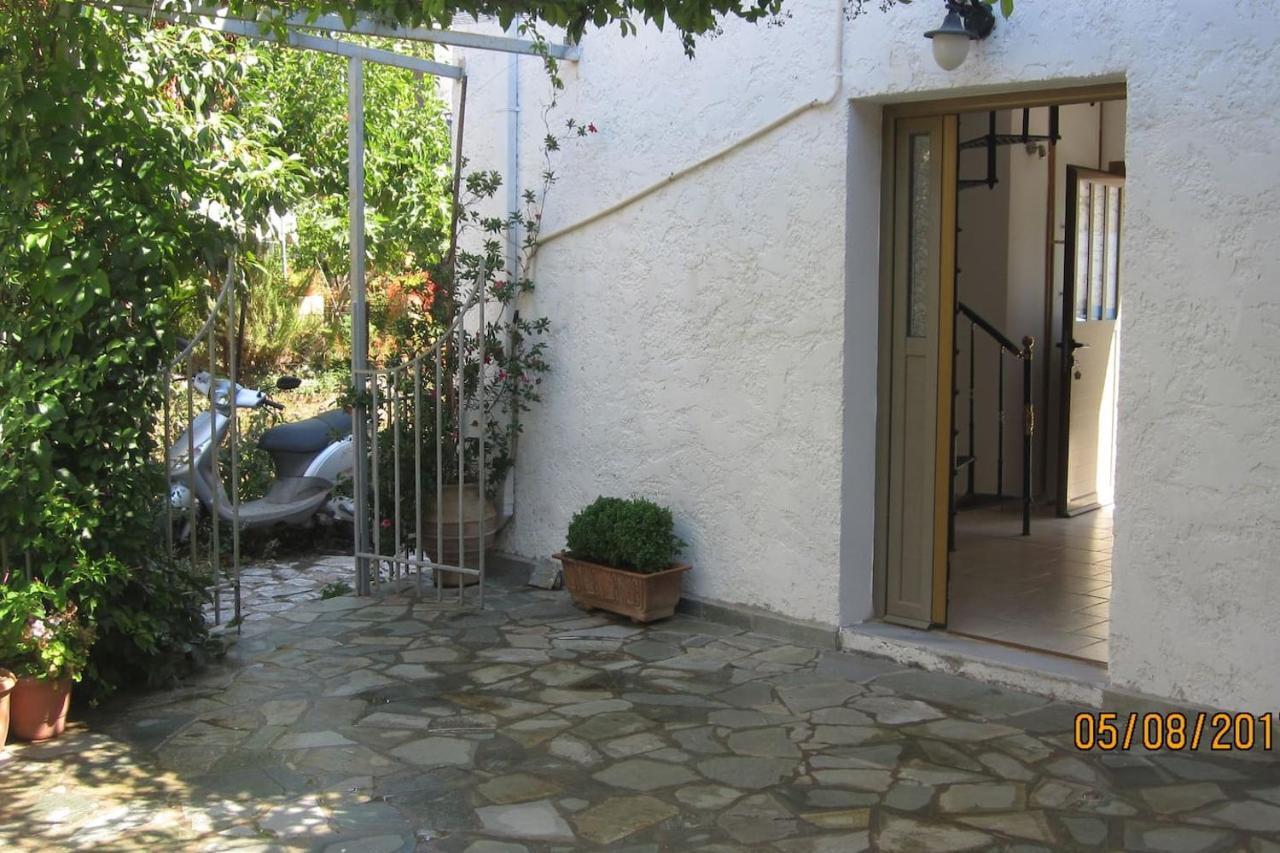 Pirgaki Studios Kardamyli Exterior foto