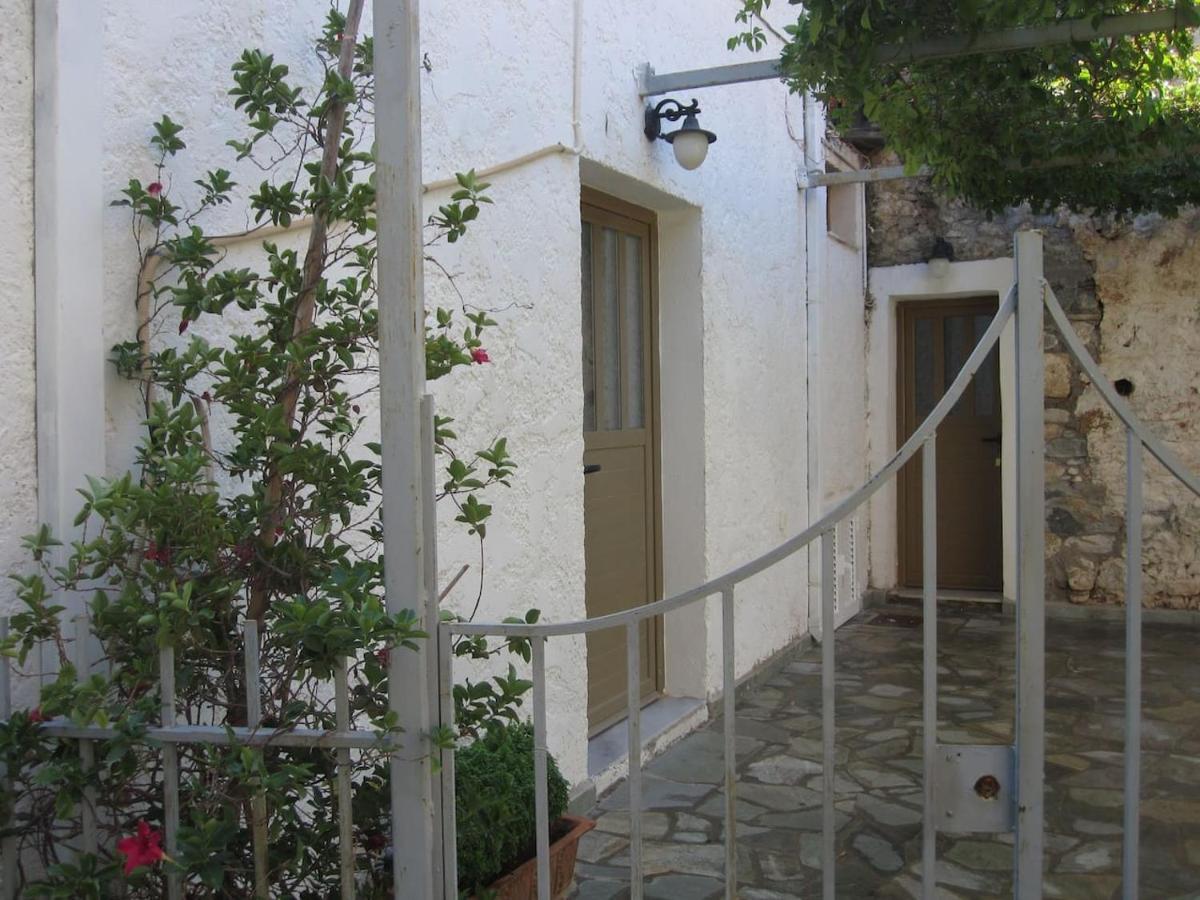 Pirgaki Studios Kardamyli Exterior foto
